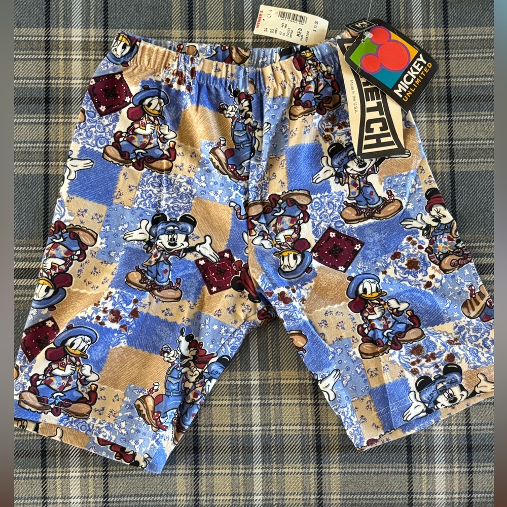 Vintage Mickey Unlimited Jerry Leigh Youth Shorts size medium NWT